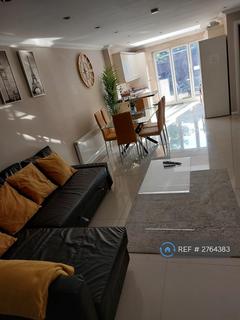 3 bedroom terraced house to rent, Battersea, London, SW11