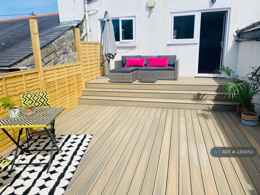 Sunny Terrace Sw Facing