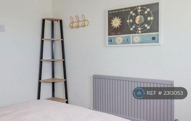 Room 2 - Serene & Cosy