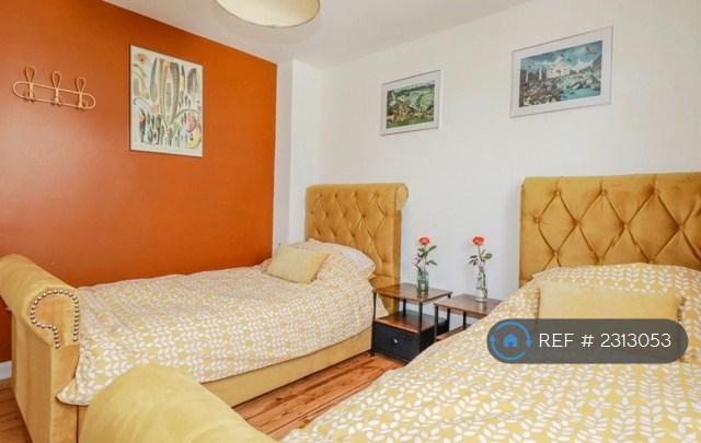 Room 1 - Now With Double Bed