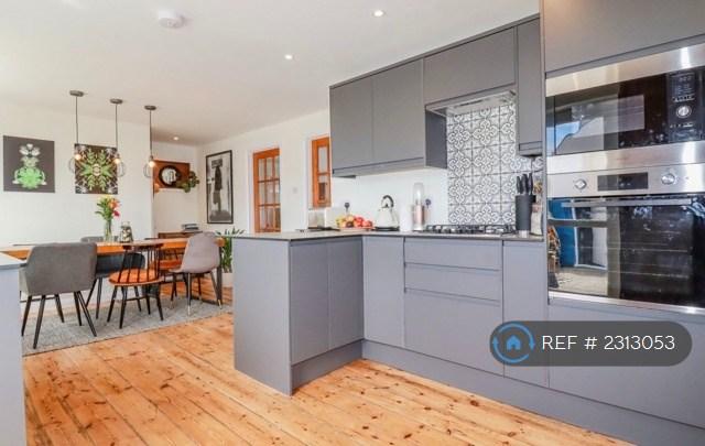 Kitchen & Dining Room