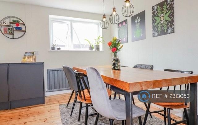Kitchen & Dining Room
