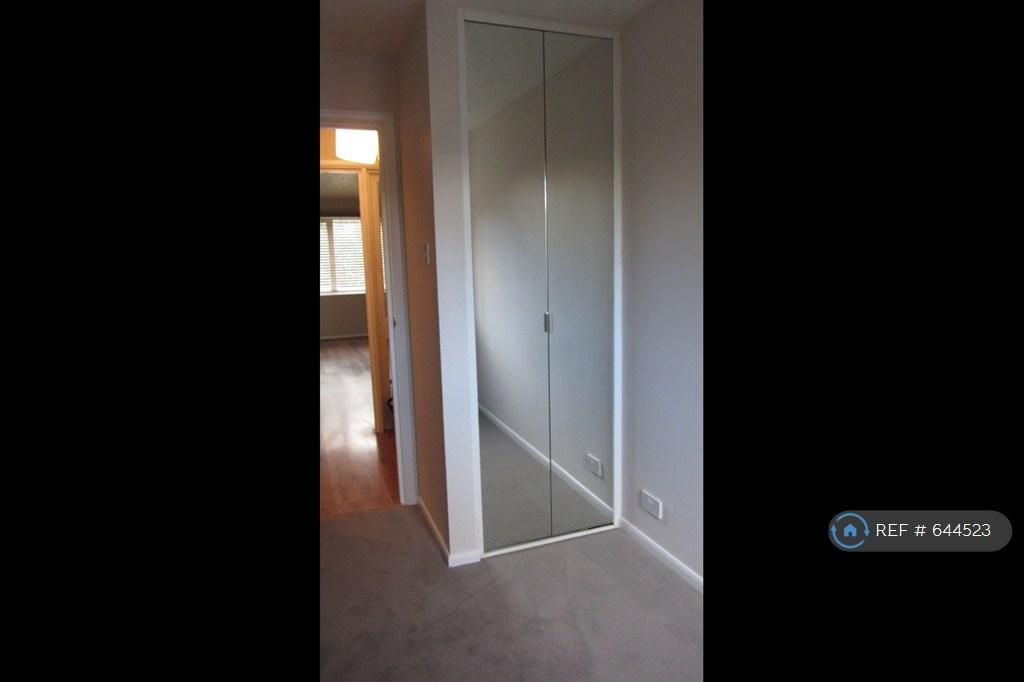 Wardrobe In Small Bedroom