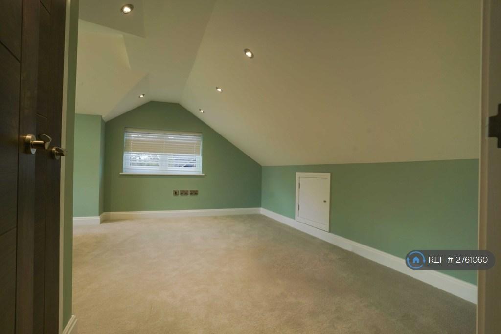 7 Bed House - First Floor Bed 7
