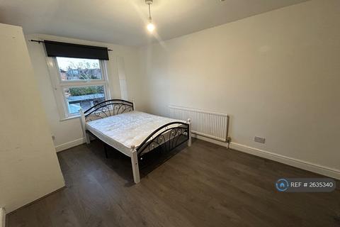 undefined, Whittington Road, London, N22