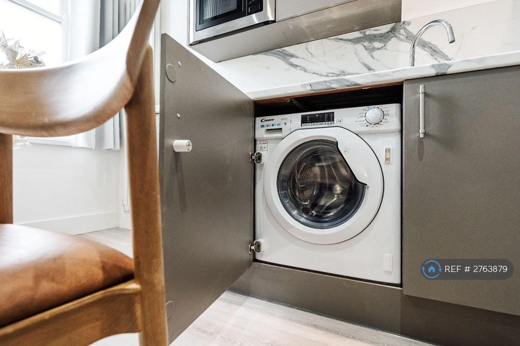 Washing Machine / Tumble Dryer