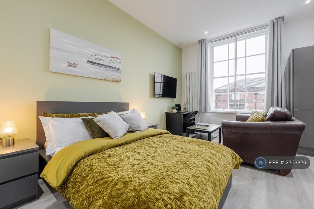 Bedroom / Lounge