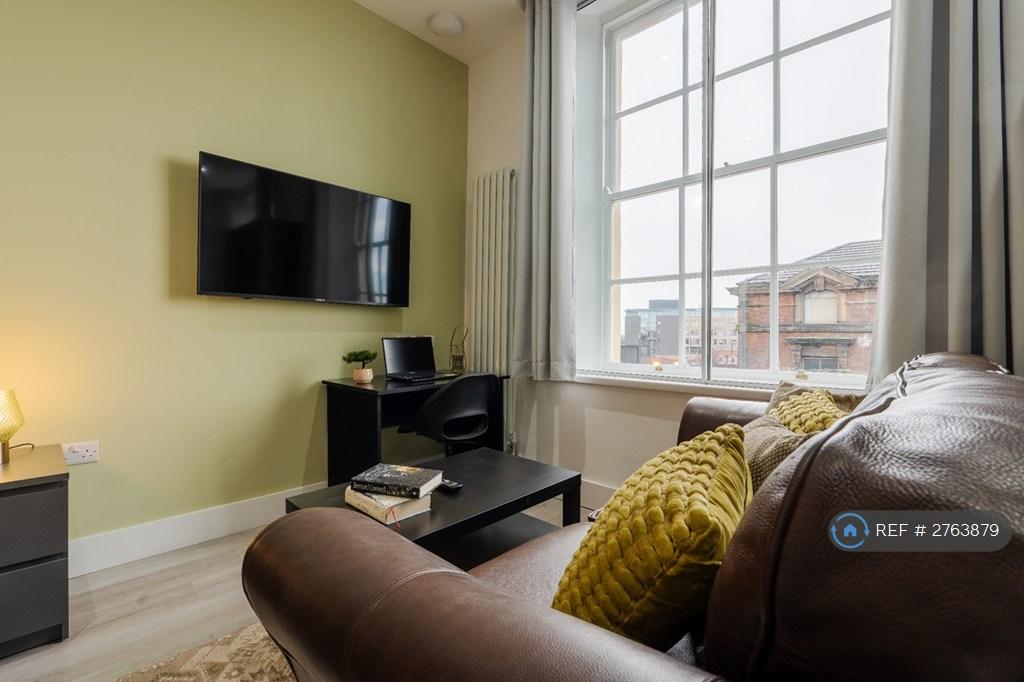 Bedroom / Lounge