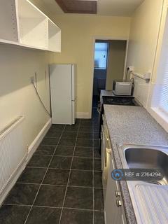 3 bedroom semi-detached house to rent, Arbury Avenue, Coventry, CV6
