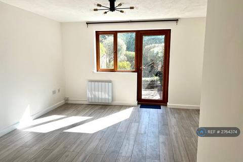 undefined, Myrna Close, London, SW19