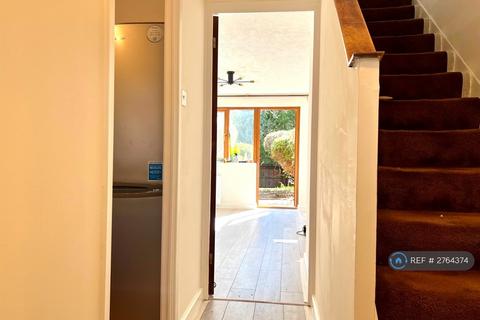 undefined, Myrna Close, London, SW19