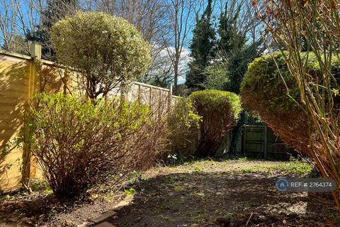 undefined, Myrna Close, London, SW19