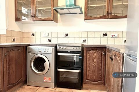 2 bedroom terraced house to rent, Myrna Close, London, SW19