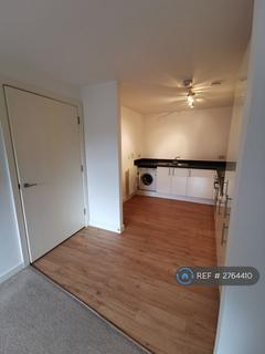 1 bedroom flat to rent, Odeon Parade, London, SE9