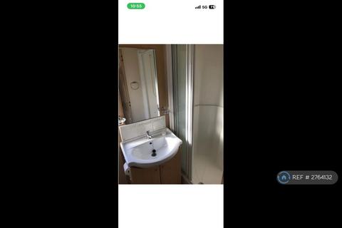 2 bedroom bungalow to rent, Pomphrey Hill, Mangotsfield, Bristol, BS16