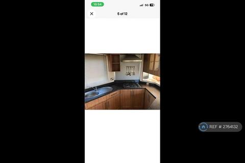 2 bedroom bungalow to rent, Pomphrey Hill, Mangotsfield, Bristol, BS16