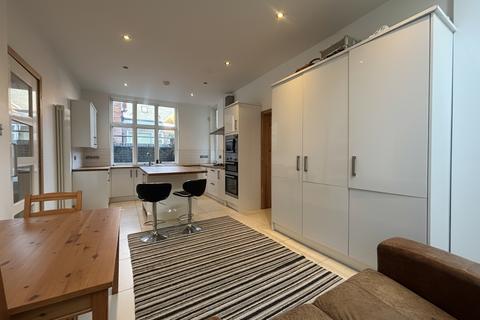 2 bedroom flat to rent, Barrack Lane - 2 bed - Professional, The Park NG7