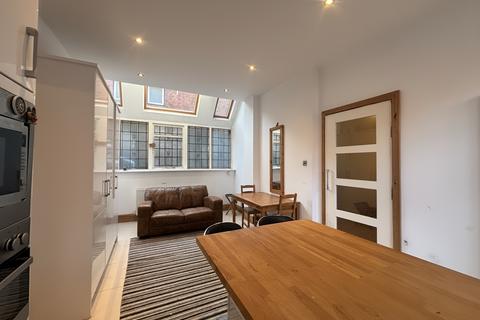 2 bedroom flat to rent, Barrack Lane - 25381, The Park NG7