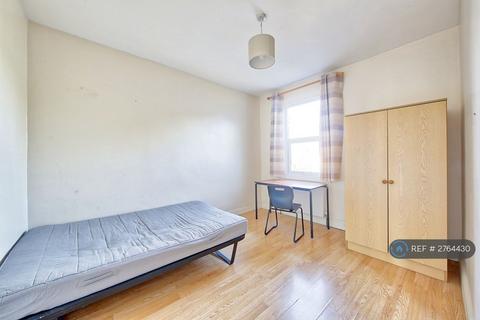 4 bedroom flat to rent, Kingston Central, Kingston Upon Thames, KT2