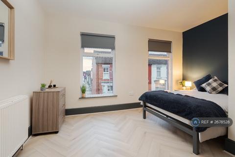 1 bedroom in a house share to rent, Malvern Road, Liverpool, L6