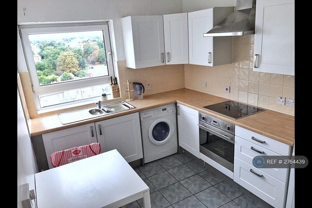 Kitchen Photo 1