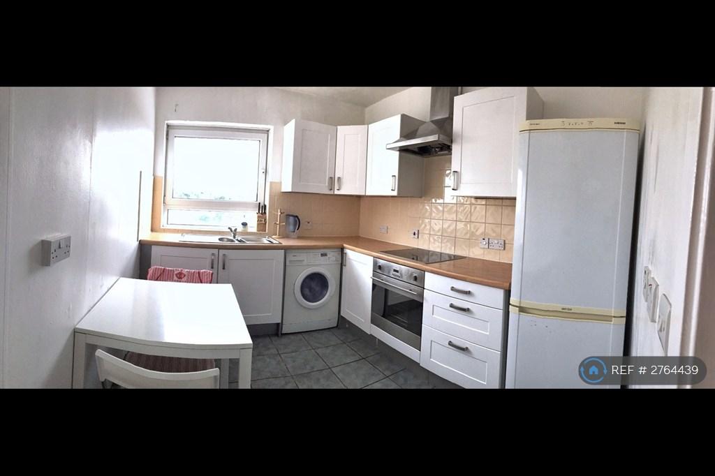Kitchen Photo 2