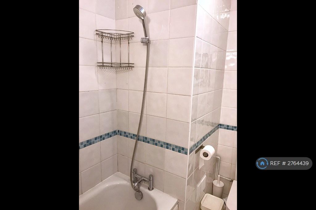 Bathroom Photo 2