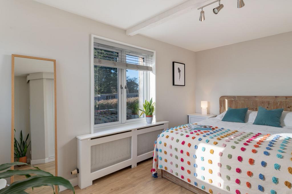Bedroom 1 Little Hayes, Stoke Gabriel
