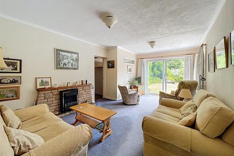 3 bedroom detached house for sale, Sunningdale Avenue, Kenilworth
