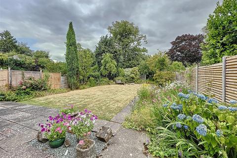 3 bedroom detached house for sale, Sunningdale Avenue, Kenilworth