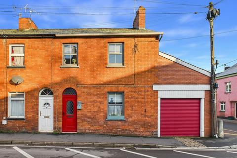 3 bedroom end of terrace house for sale, East Street, Crediton EX17