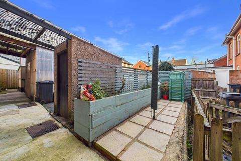 3 bedroom end of terrace house for sale, East Street, Crediton EX17
