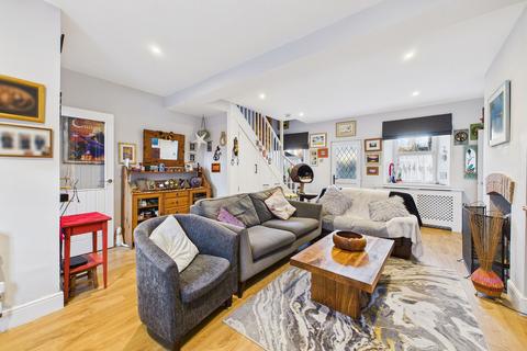 3 bedroom end of terrace house for sale, East Street, Crediton EX17