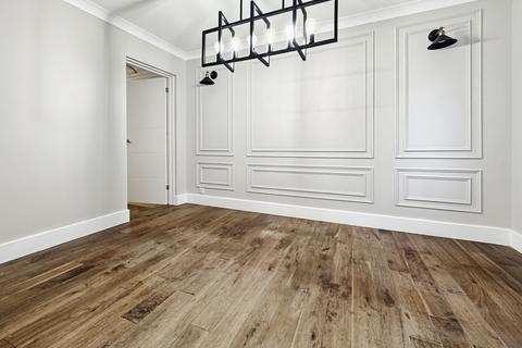 4 bedroom semi-detached house to rent, London Road, Leigh-on-sea, SS9 2