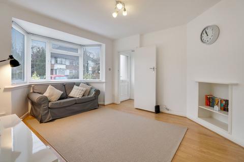 2 bedroom apartment for sale, Warwick Road, Thames Ditton, KT7