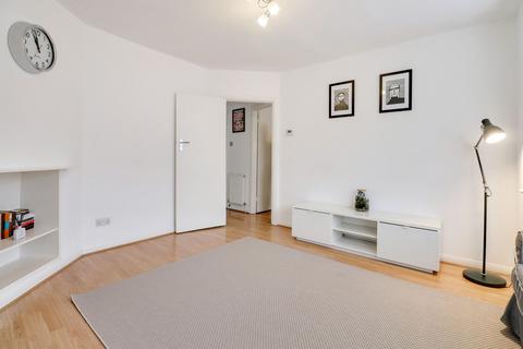 2 bedroom apartment for sale, Warwick Road, Thames Ditton, KT7