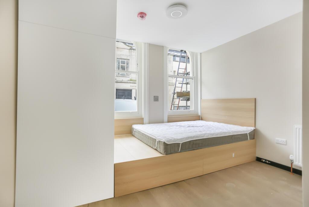 GF 33 Montpelier Road, Brighton bed.jpeg