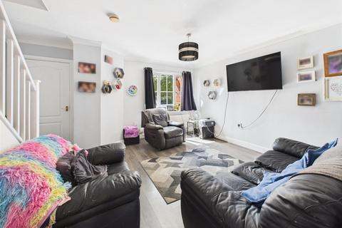 3 bedroom end of terrace house for sale, Cypress Gardens, Longlevens, Gloucester