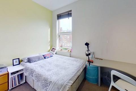 5 bedroom terraced house to rent, Graham Street, Burley, Leeds, West Yorkshire