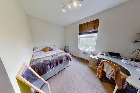 5 bedroom terraced house to rent, Graham Street, Burley, Leeds, West Yorkshire