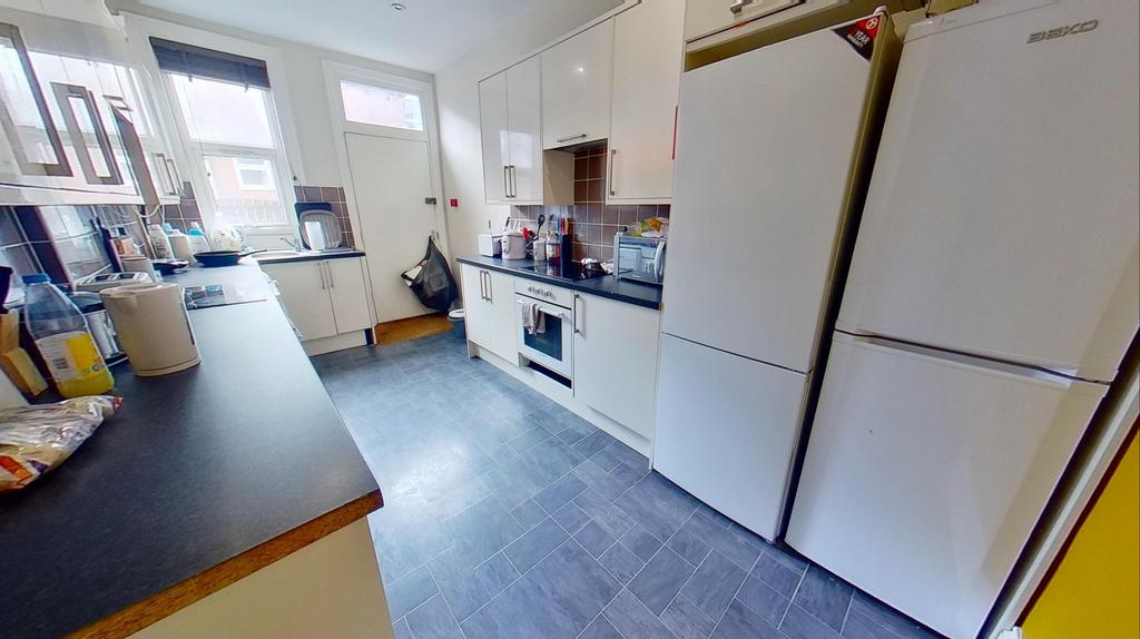 Estcourt-avenue-10132022151943-1