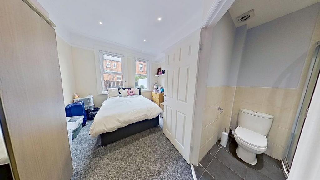 Estcourt-Avenue-11142025 112938