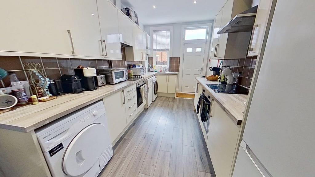 Estcourt-Avenue-11142025 112847