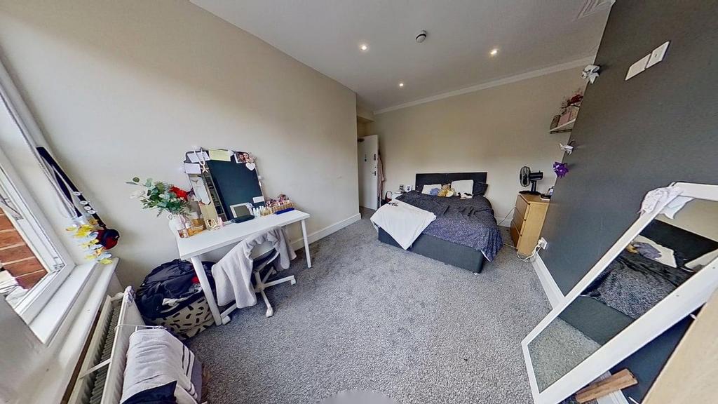 Estcourt-Avenue-11142025 113054