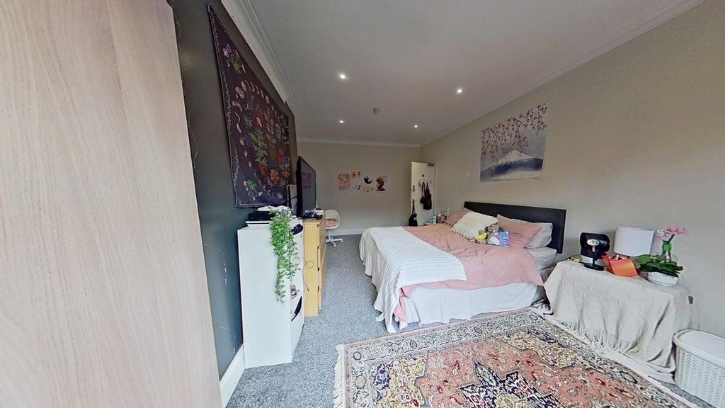 Estcourt-Avenue-11142025 113211