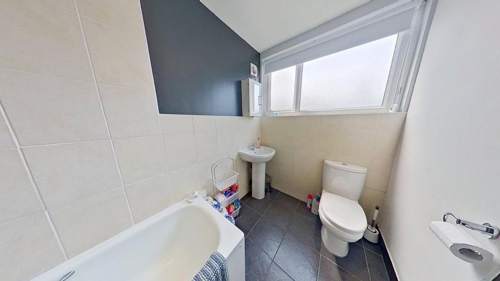 Estcourt-Avenue-11142025 113342