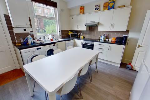 6 bedroom terraced house to rent, St Anns Avenue, Burley, Leeds, West Yorkshire