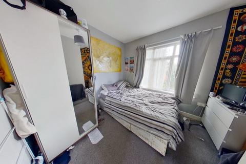 5 bedroom terraced house to rent, Grimthorpe Place, Headingley, Leeds, West Yorkshire