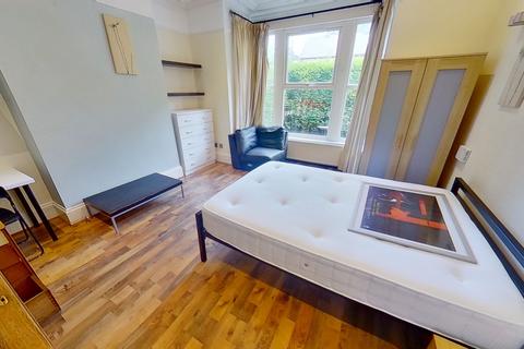 6 bedroom terraced house to rent, Norville Terrace, Headingley, Leeds, West Yorkshire