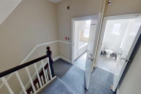 6 bedroom terraced house to rent, Norville Terrace, Headingley, Leeds, West Yorkshire